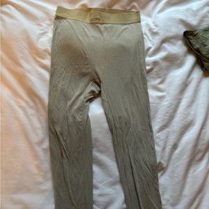 Skims soft lounge leggings